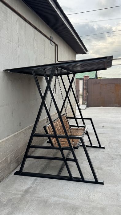 Садовые качели в стиле лофт