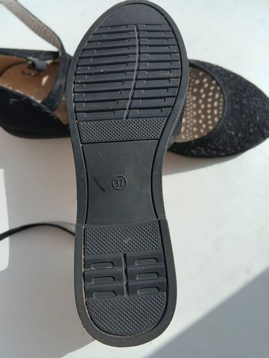 Продам женскую обувь