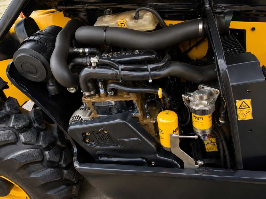 Телескопичен товарач JCB – 2008 г., 17 м стрела