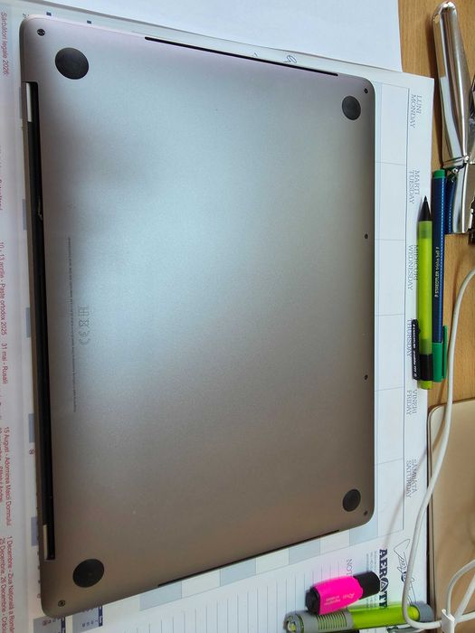 Laptop MAC BOOK PRO cu AIR Bar