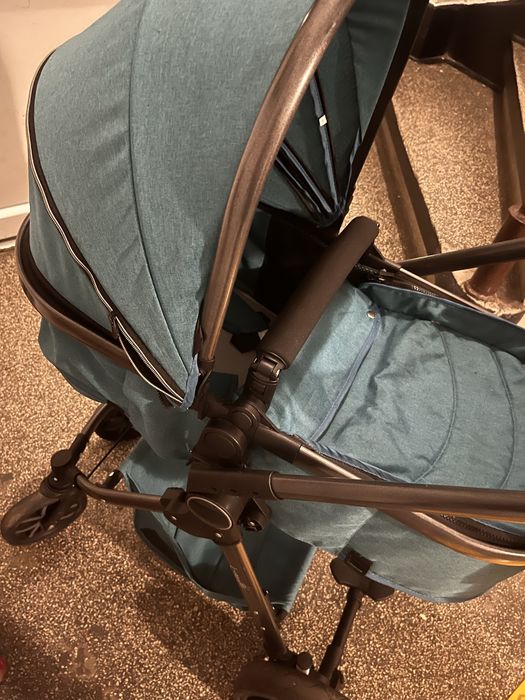 Caucior aproape nou, folosit doar de vreo 3 ori.