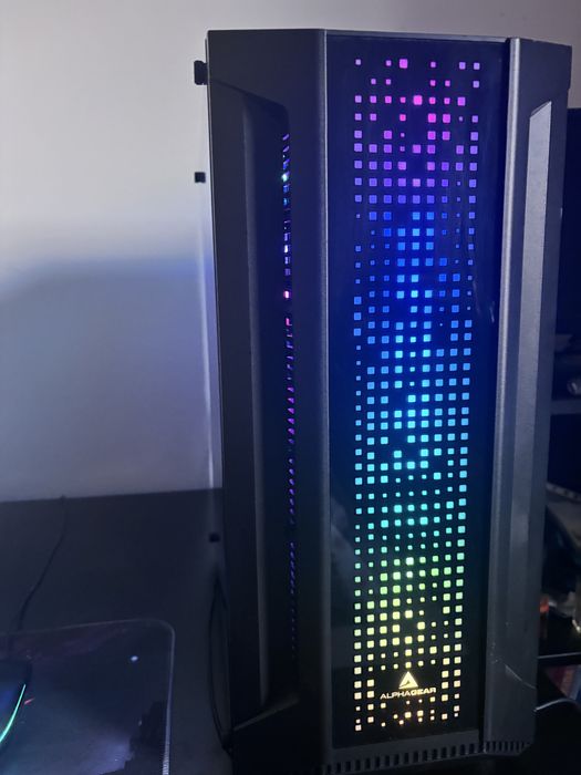 Se vinde pc de gaming si monitor
