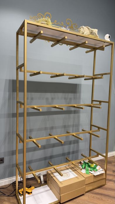 Стеллаж, витрина для нижнего белья или детской одежды и для прочего