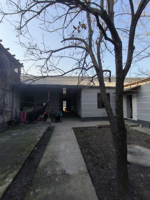 Sergeli 4, Turon 13 metro bekati 1 liniyada 6 sotix hovli sotiladi.