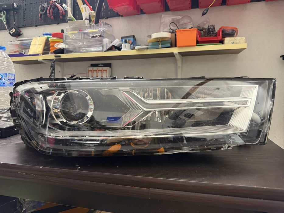 Ляв Фар Audi Q7 4М 2015-2019