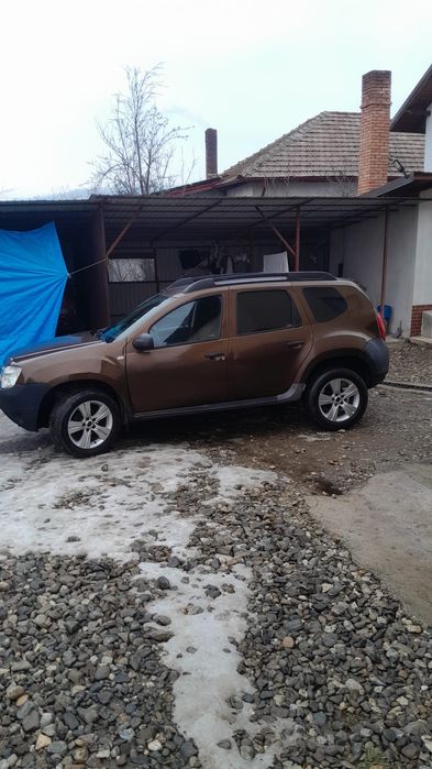 Vând Dacia Duster 2012