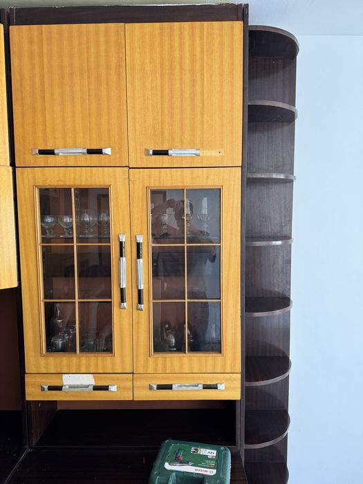 Секция, състояща се от 14 части