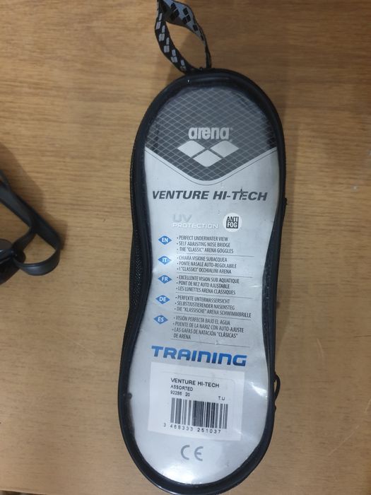 Очки для плавания Arena