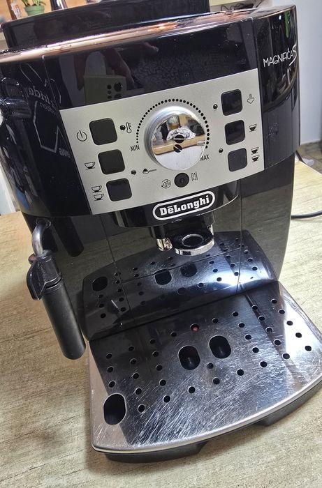 Espressor automat De'Longhi Magnifica S