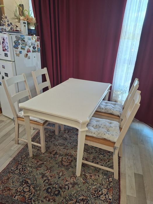 Въртяща холна маса + трапезна маса с 4 стола