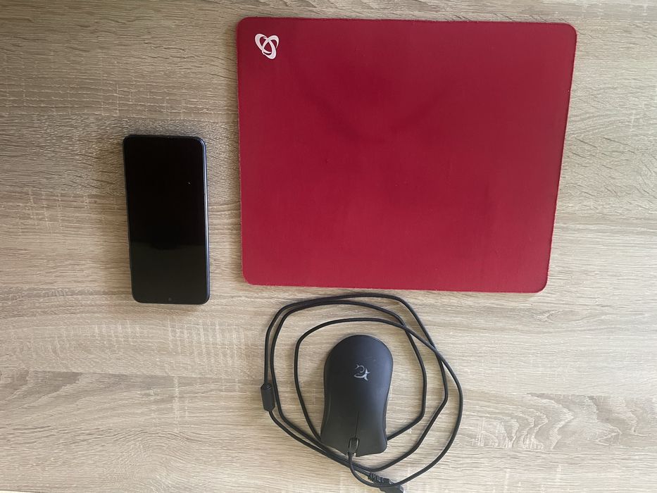 Vand laptop+mousepad,telefon,mouse