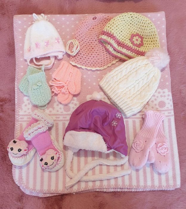 Patura bebe fetita si caciuli +diverse