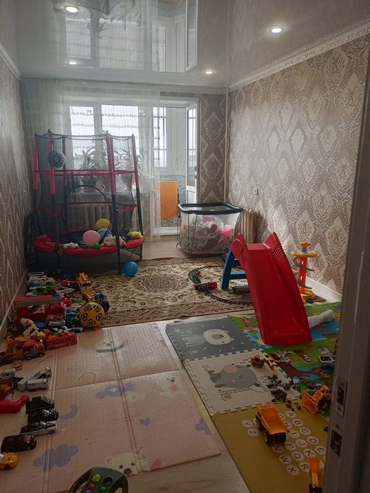 Продам 4-х комнатную квартиру