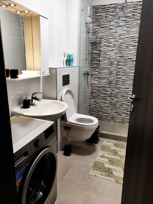 Apartament 2 cam de închiriat termen lung, inclusiv vara