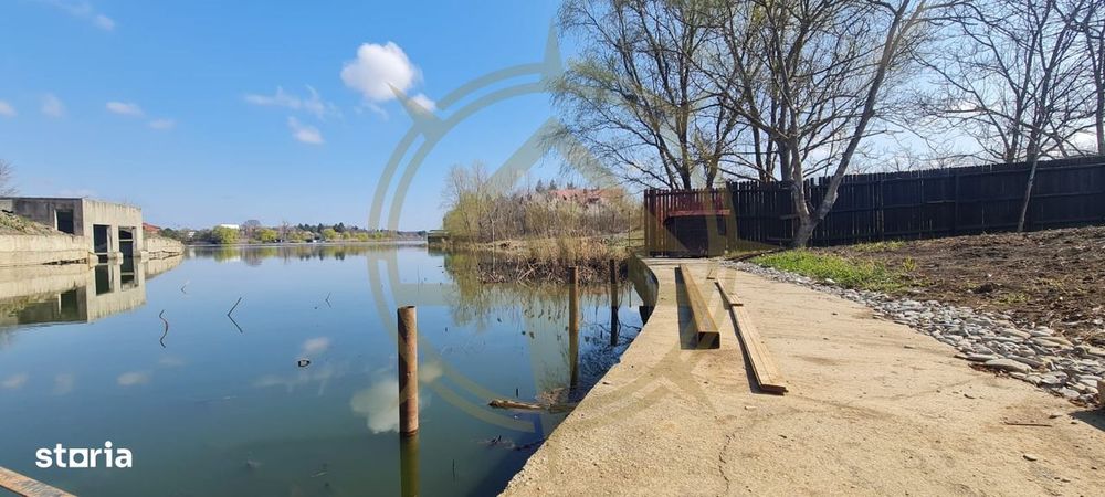 Dom00353 - vila snagov la lac cu ponton de vanzare
