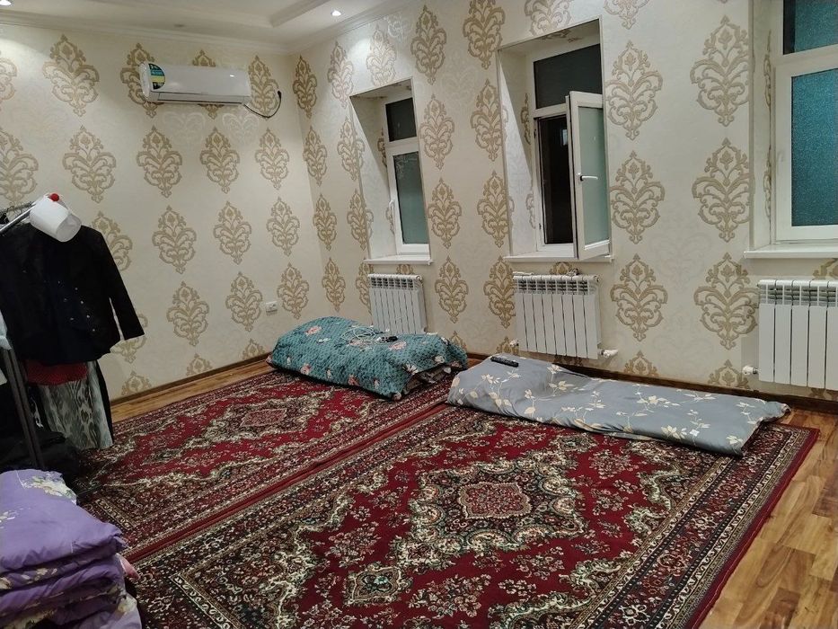 Bozar yanda yangi domda 2 xonali 72 kv kvartira ijaraga beriladi stude