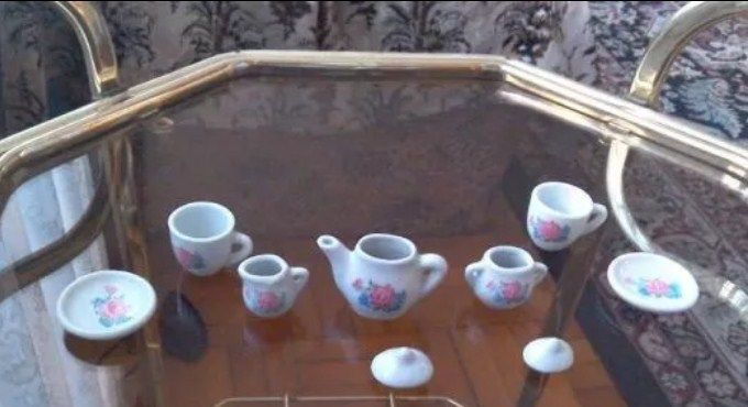 Jucării: ceşti de ceai/cafea pentru copii