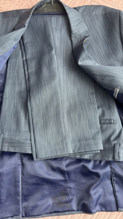 Продам костюм мужской