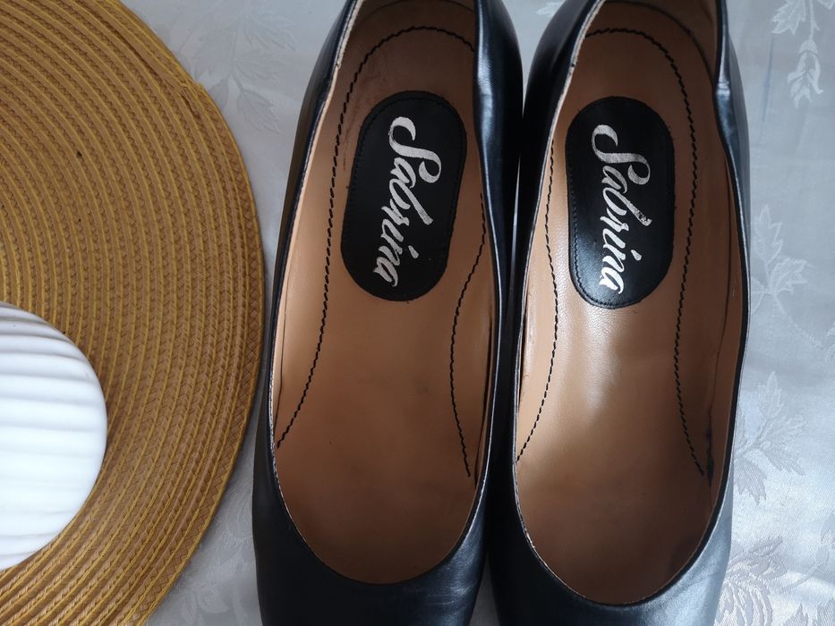 Pantofi damă eleganți