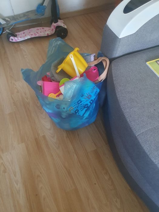 Vand jucarii stare foarte buna