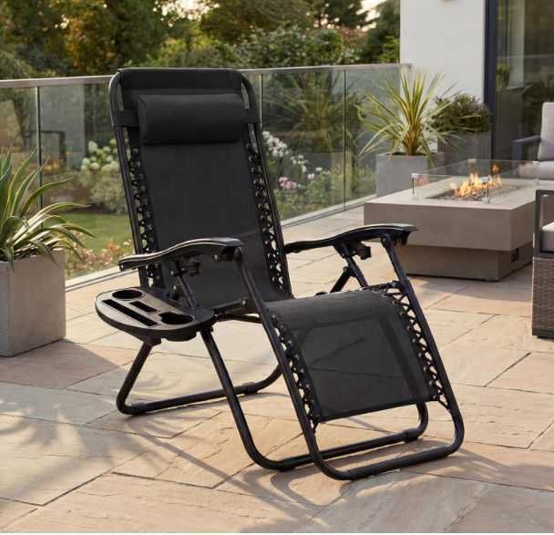 2 броя сгъваем градински шезлонг с възглавничка с поставка за чаша и телефон