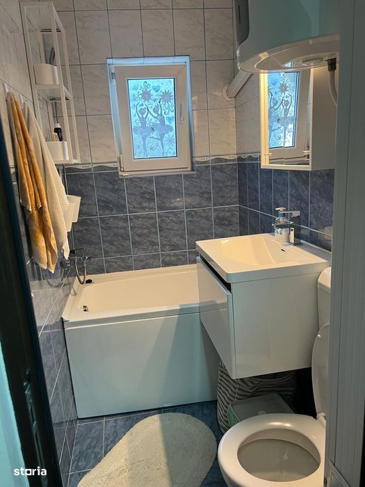 Inchiriez apartament 2 camere cu loc de parcare, zona Sud (Mausoleu)