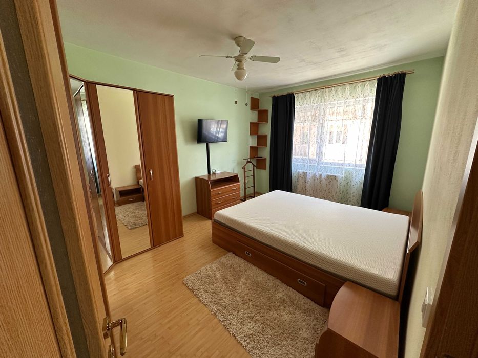 Inchiriez apartament