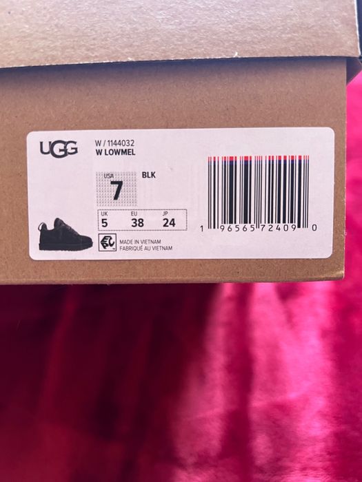 Обувки UGG w lowmel