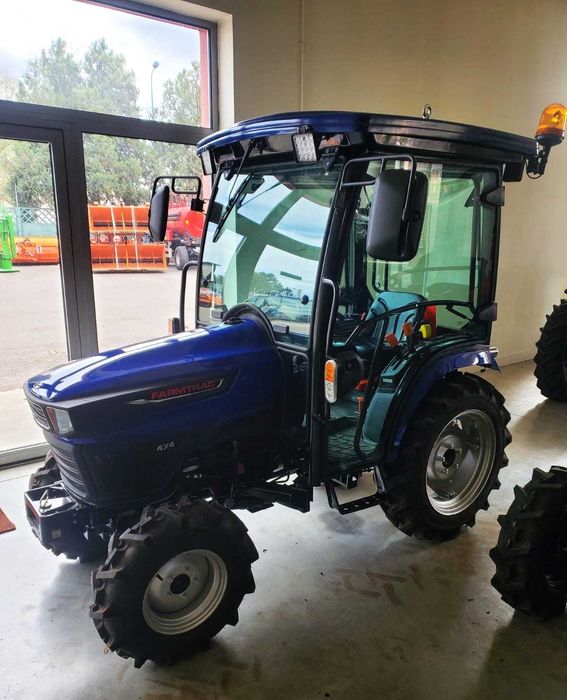 Tractor FARMTRAC 26 4WD/ 25 CP cabina