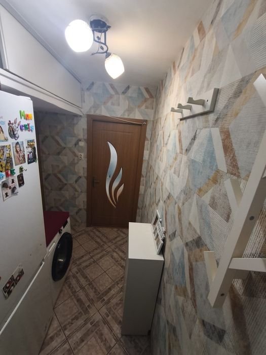 Apartament cu 2 camere semidecomandat