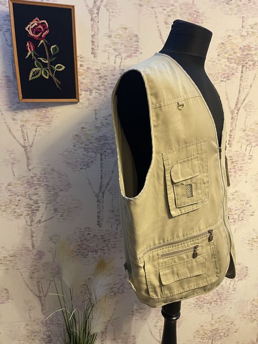 Vesta barbati Marcel Battiston marimea 3XL