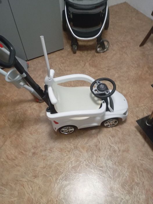 Бебшки колички и детско столче за хранене