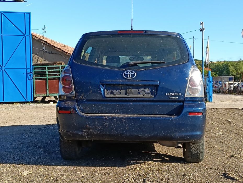 Toyota Corolla Verso / 2004г. / НА ЧАСТИ / 2.0 D4D 116кс.