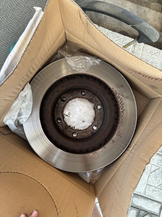 4 Тормозных дисков на прадо 150