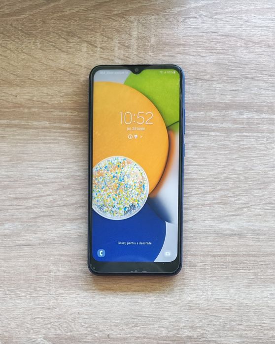 Samsung A03 - 64GB memorie și 4GB ram