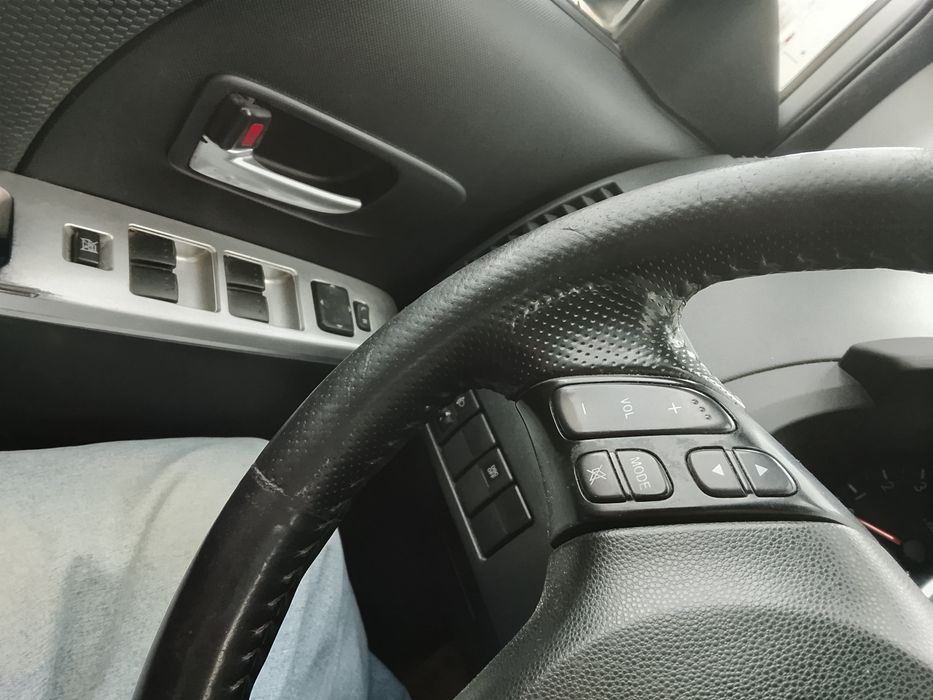 Vând mazda1,9 motorina