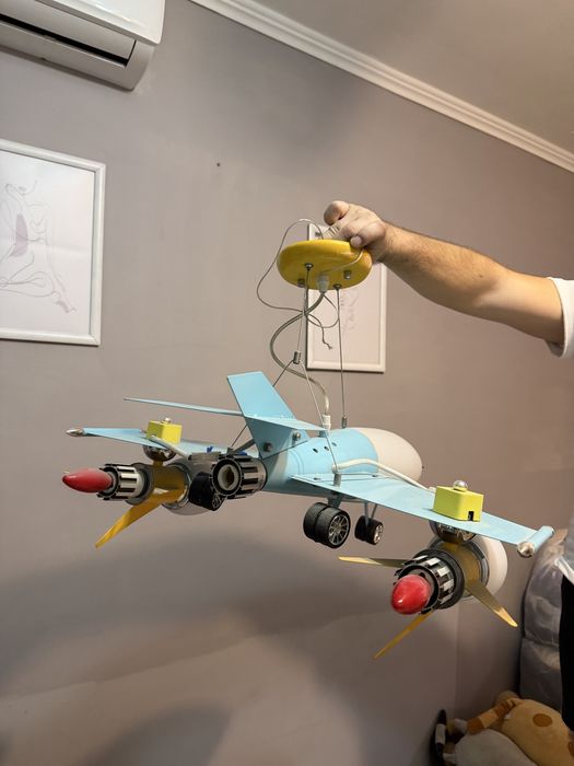 Люстра самолет потолочная