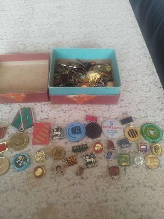 Ретро значки и ордени