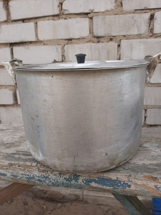 Кастрюля в хорошем состоянии