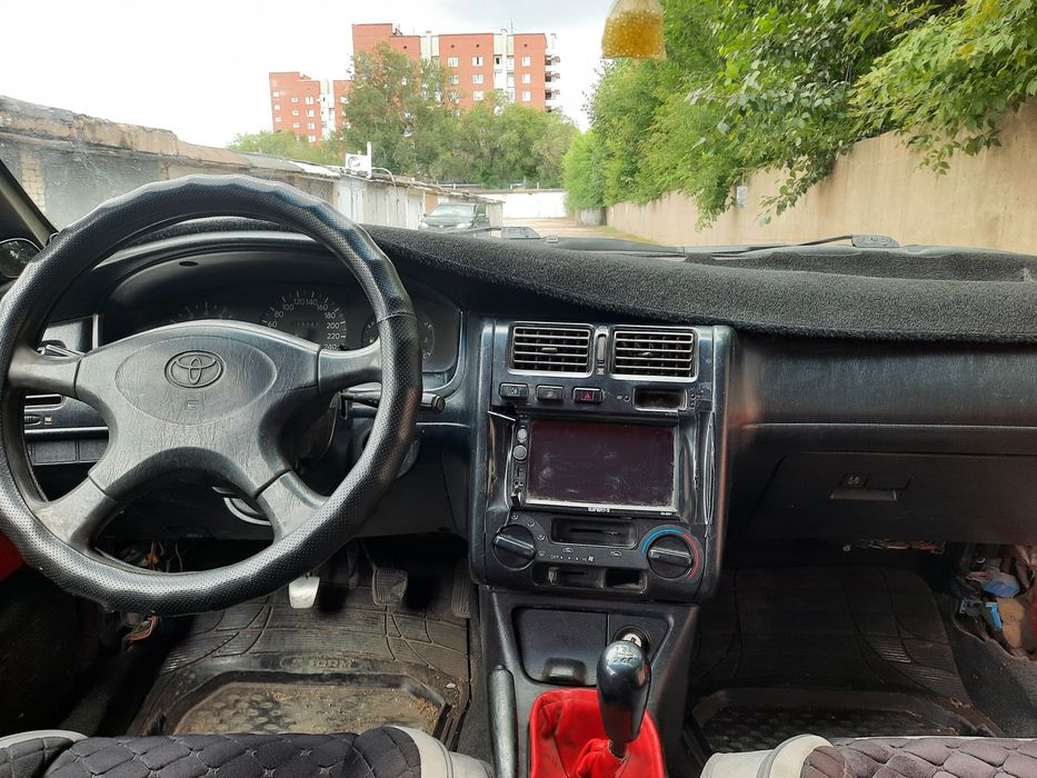 Продам тойота карина е