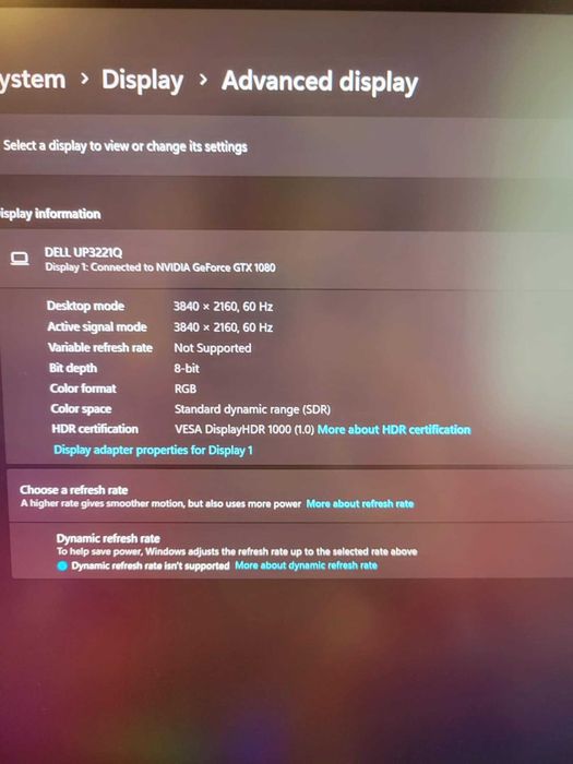 Професионален 32" 4K монитор Dell UP3221Q – с изключителни цветове