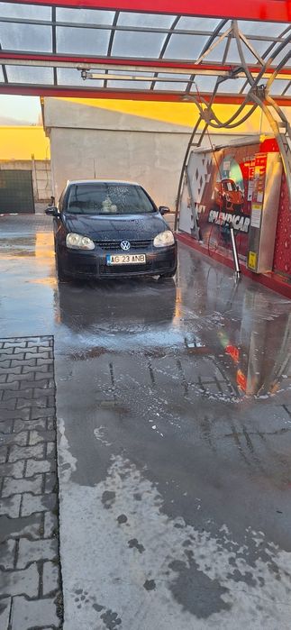 Vând Golf 5 in perfecta stare