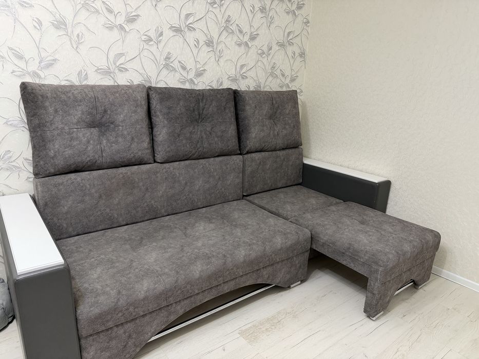 Продам угловой диван