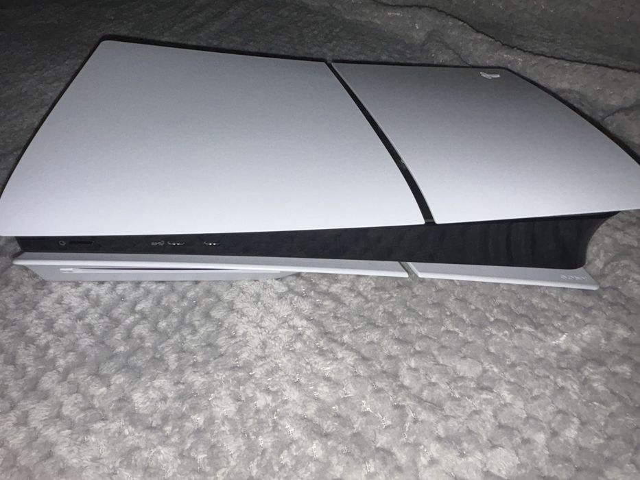 PlayStation 5 - 1TB - 2 Manete