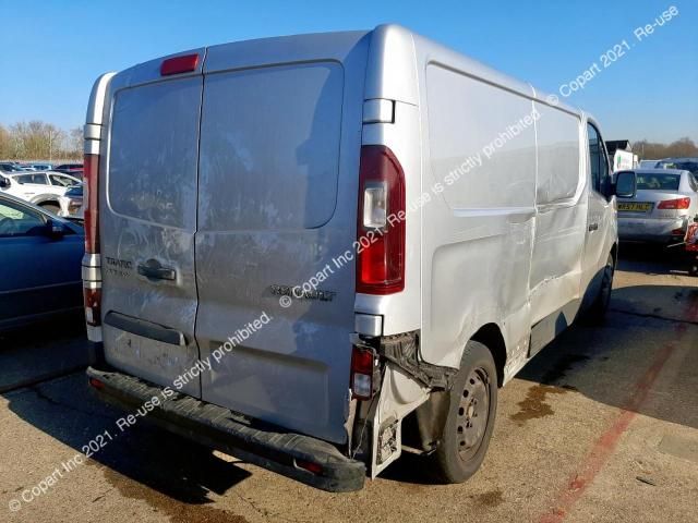Dezmembrez Renault Trafic 3