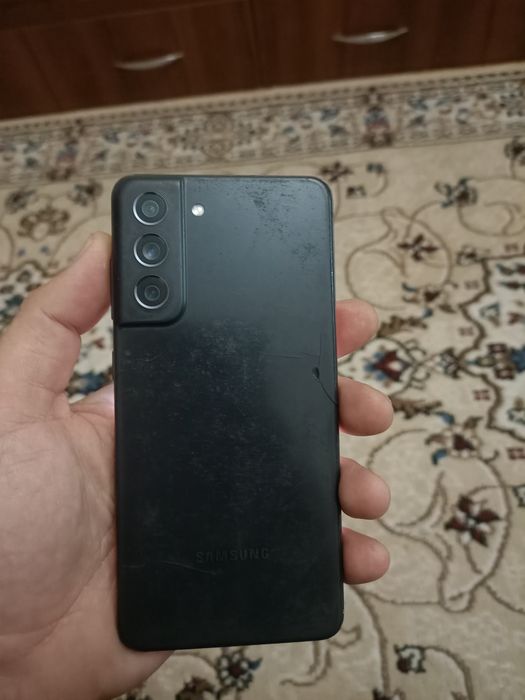 Продам Samsung S21 FE  8/128gb 5G