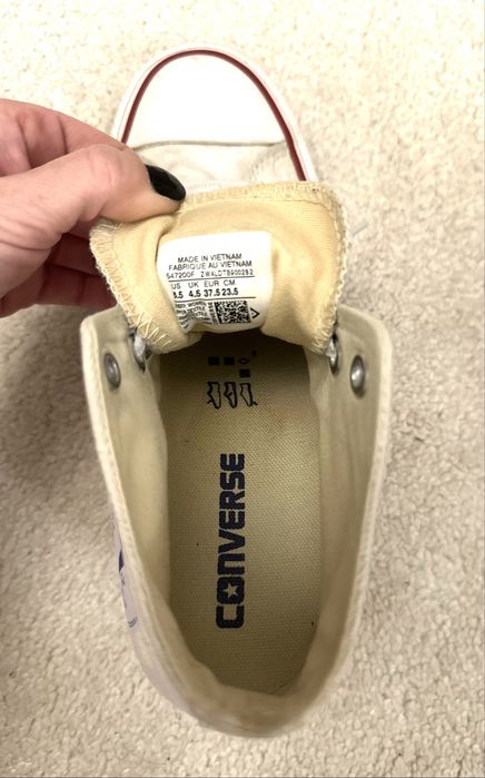 Converse cu talpa ascunsa