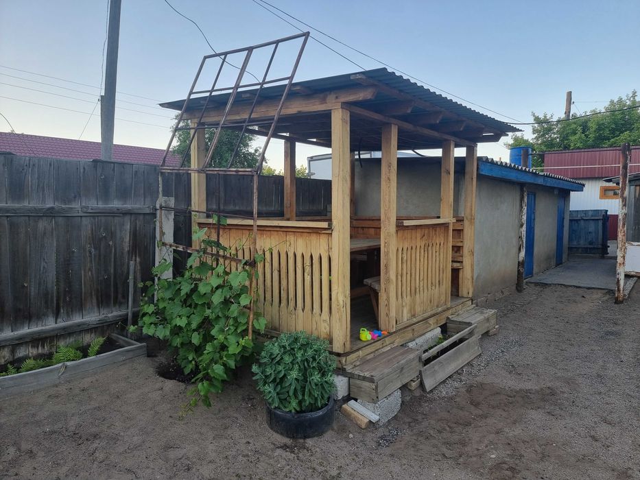 Двухквартирный дом