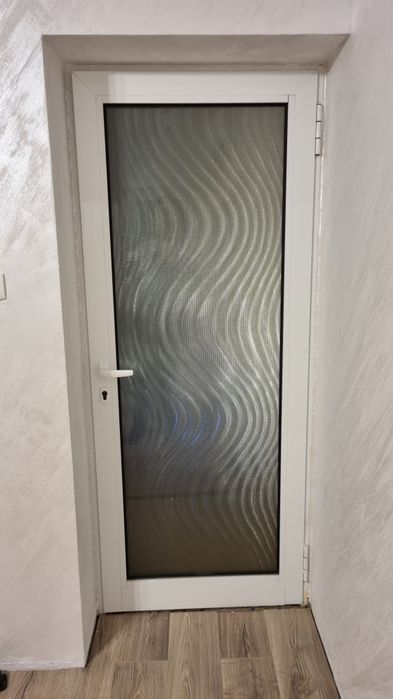 Usa de aluminiu cu geam termopan 4 buc