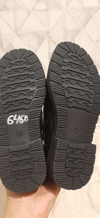 Продам ботиночки Новые